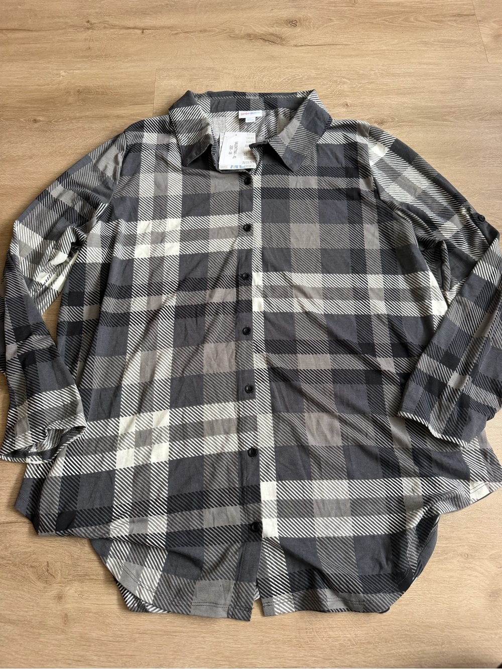 Lularoe Valentina Women’s Black and Gray Plaid Shirt SZ XL NWT